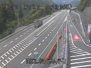 愛媛県松山市 国道33号 つづら跨道橋のライブカメラ
