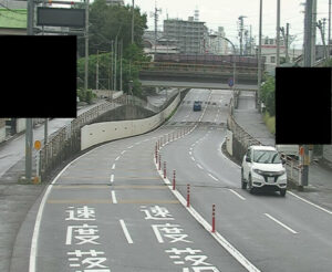 愛媛県新居浜市 愛媛県道11号 新居浜角野線JRアンダー南のライブカメラ