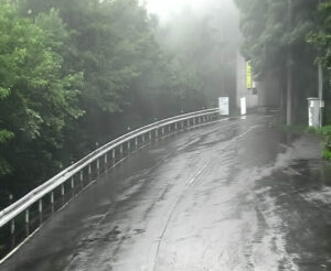 愛媛県新居浜市 愛媛県道47号 新居浜別子山線（新居浜市大永山）のライブカメラ