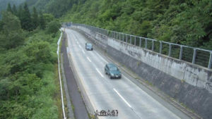 山形県米沢市 国道121号 大峠トンネル山形県側のライブカメラ