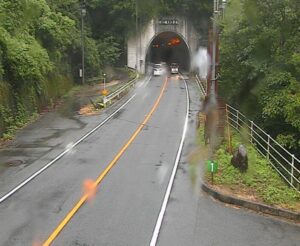 愛媛県松山市 国道317号 水ヶ峠トンネル(松山市)のライブカメラ