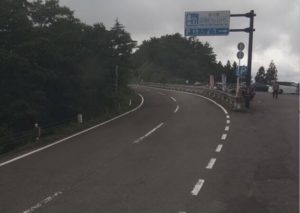 和歌山県田辺市 国道371号 ごまさんスカイタワー売店前高野町方向のライブカメラ