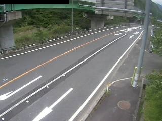 国道373号 智頭町駒帰・智頭方面のライブカメラ|鳥取県智頭町のサムネイル