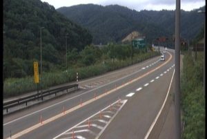 岐阜県高山市 中部縦貫自動車道 夏厩チェーンベースのライブカメラ