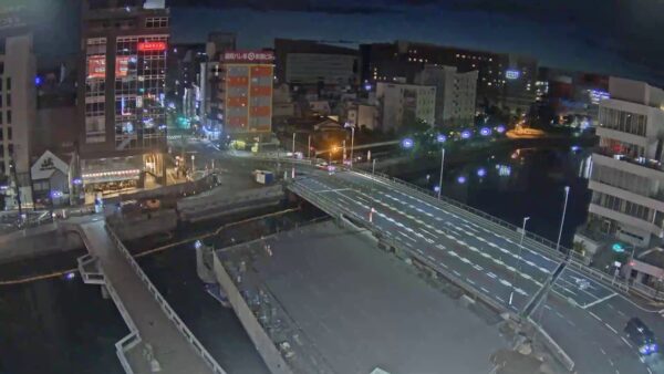 博多中洲より春吉橋のライブカメラ|福岡県福岡市中央区 博多中洲より春吉橋のライブカメラ|福岡県福岡市中央区