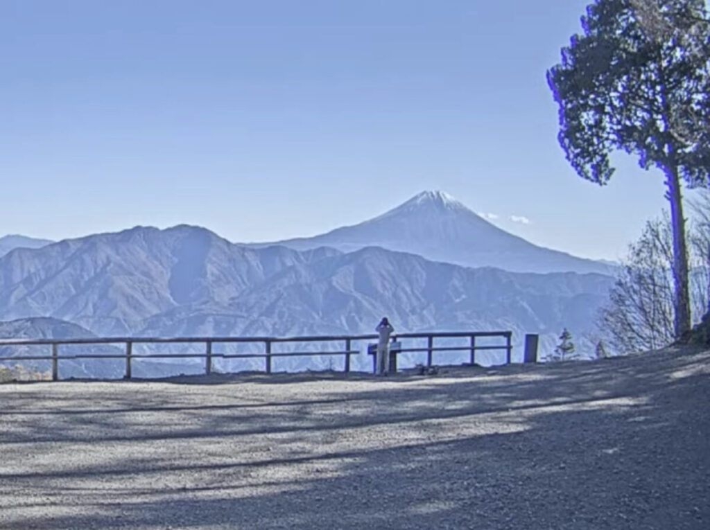 七面山山頂から富士山のライブカメラ|山梨県早川町 七面山山頂から富士山のライブカメラ|山梨県早川町