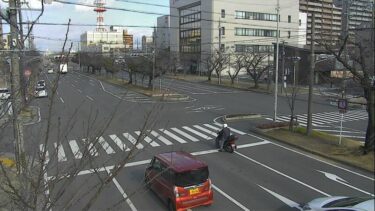 三滝通り交差点のライブカメラ|三重県四日市市