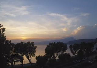 ガルダ湖と遊歩道のライブカメラ|イタリアヴェネト州