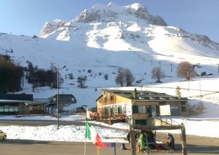 コルノ・ピッコロ山とプラーティ・ディ・ティーヴォのライブカメラ|イタリアアブルッツォ州