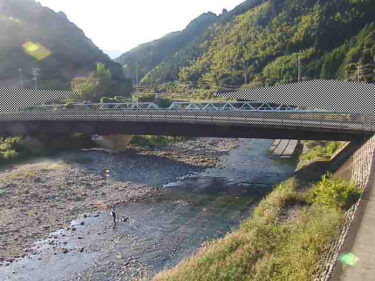 興津川 和田島橋のライブカメラ|静岡県静岡市