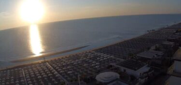 ミラノ・マリッティマのホテルから見たアドリア海2のライブカメラ|イタリアエミリア＝ロマーニャ州のサムネイル