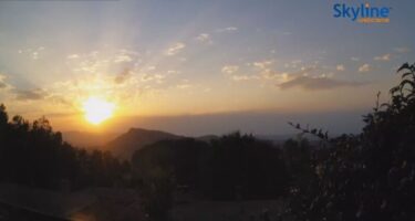 ピアノーロから見るアドーネ山のライブカメラ|イタリアエミリア＝ロマーニャ州