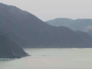 京都府舞鶴市 博奕岬灯台から若鋏湾のライブカメラ
