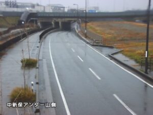石川県白山市 石川県道8号 中新保アンダー山側のライブカメラ