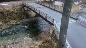 兵庫県宍粟市 引原川 石亀［柳平橋］局のライブカメラ