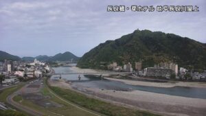 岐阜県岐阜市 長良川 長良橋のライブカメラ