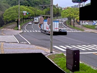 藤興園団地入口交差点のライブカメラ|広島県広島市のサムネイル