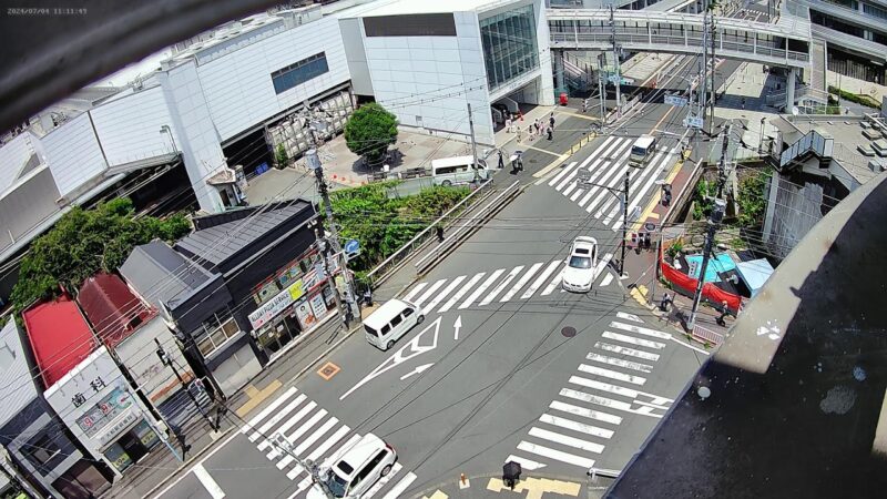 大船駅笠間口・交差点のライブカメラ|神奈川県鎌倉市のサムネイル