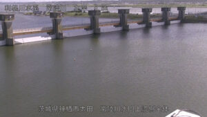茨城県神栖市 常陸川 常陸川水門上流全体のライブカメラ