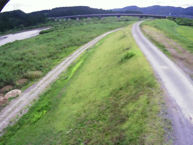 最上川 真柄 (41.9k 左岸)のライブカメラ|山形県戸沢村のサムネイル