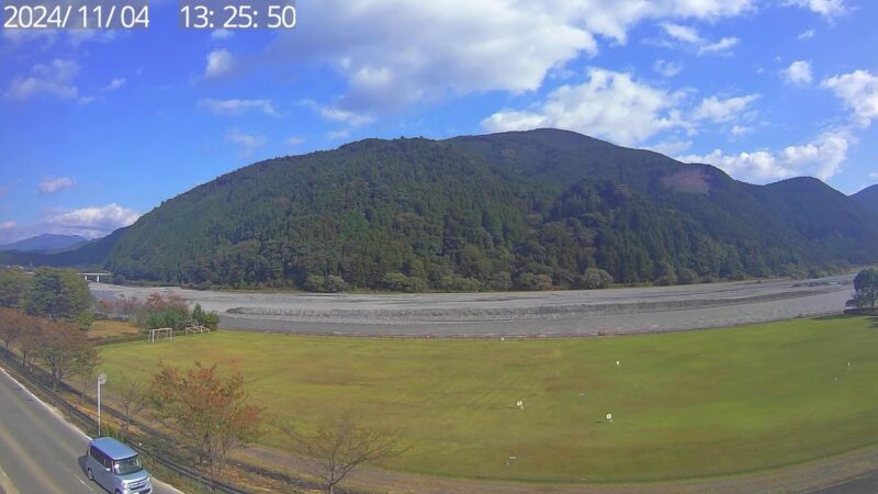 高郷大井川河川敷広場のライブカメラ|静岡県川根本町のサムネイル