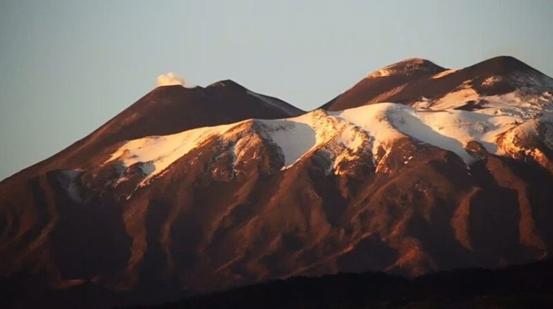 エトナ山の北側のライブカメラ|イタリアシチリア州のサムネイル