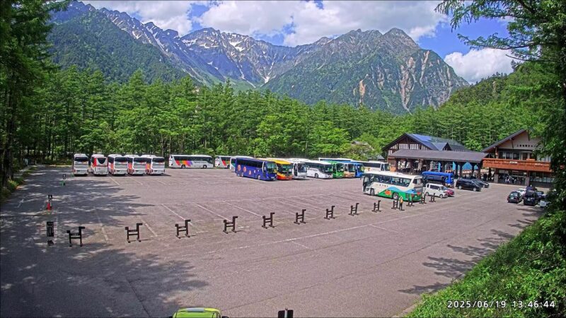 上高地バスターミナルのライブカメラ|長野県松本市のサムネイル