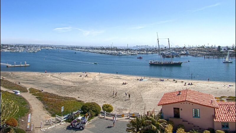 サンディエゴ砂浜とヨットハーバーのライブカメラ|アメリカ カリフォルニア州のサムネイル