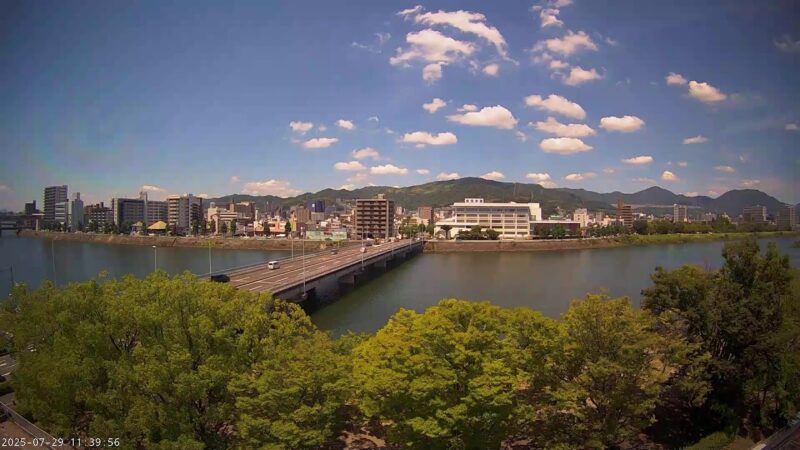 上野学園ホールから旧太田川（本川） 北大橋のライブカメラ|広島県広島市のサムネイル