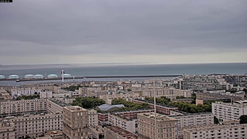 ル・アーブル市役所より世界遺産ル・アーブルの街並みのライブカメラ|フランス共和国ノルマンディー地方のサムネイル