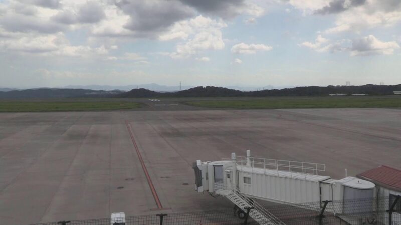 TSCより岡山桃太郎空港駐機場・滑走路のライブカメラ|岡山県岡山市のサムネイル