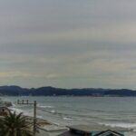 鎌倉高校前駅付近から七里ヶ浜・三浦半島のライブカメラ|神奈川県鎌倉市のサムネイル