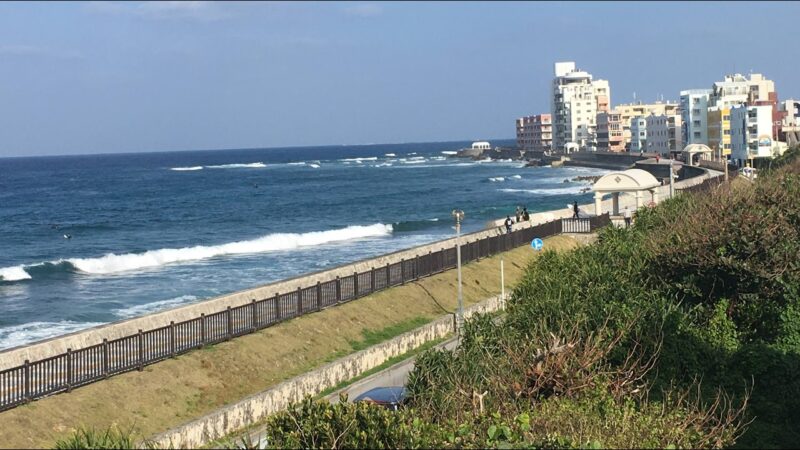 北谷町から砂辺・宮城海岸 のライブカメラ|沖縄県北谷町のサムネイル
