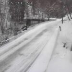 町道粟沢西線 ドライブインあべ・藤原側向きのライブカメラ|群馬県みなかみ町のサムネイル