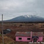栄浜漁港方面から利尻山のライブカメラ|北海道利尻町のサムネイル