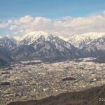 鷹狩山から望む北アルプスと大町市街のライブカメラ|長野県大町市のサムネイル