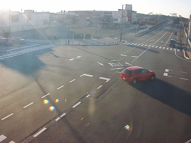 富山県道208号 牛島本町交差点のライブカメラ|富山県富山市のサムネイル