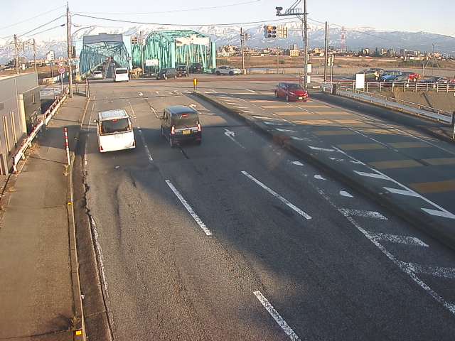 富山県道62号 有沢交差点のライブカメラ|富山県富山市のサムネイル