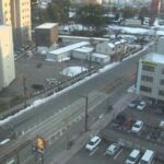 北日本新聞社から富山軌道線「県庁前」駅付近のライブカメラ|富山県富山市のサムネイル