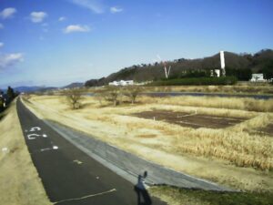 福島県福島市 阿武隈川 東浜町 L25.0k+35のライブカメラ