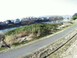 福島県福島市 阿武隈川 小倉寺敷ヶ森 R29.2k+210のライブカメラ