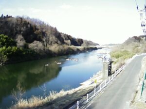 福島県本宮市 阿武隈川 和田北大沢 R64.2k+80のライブカメラ