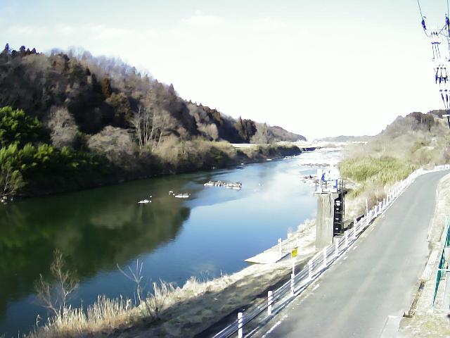 阿武隈川 和田北大沢 R64.2k+80のライブカメラ|福島県本宮市のサムネイル