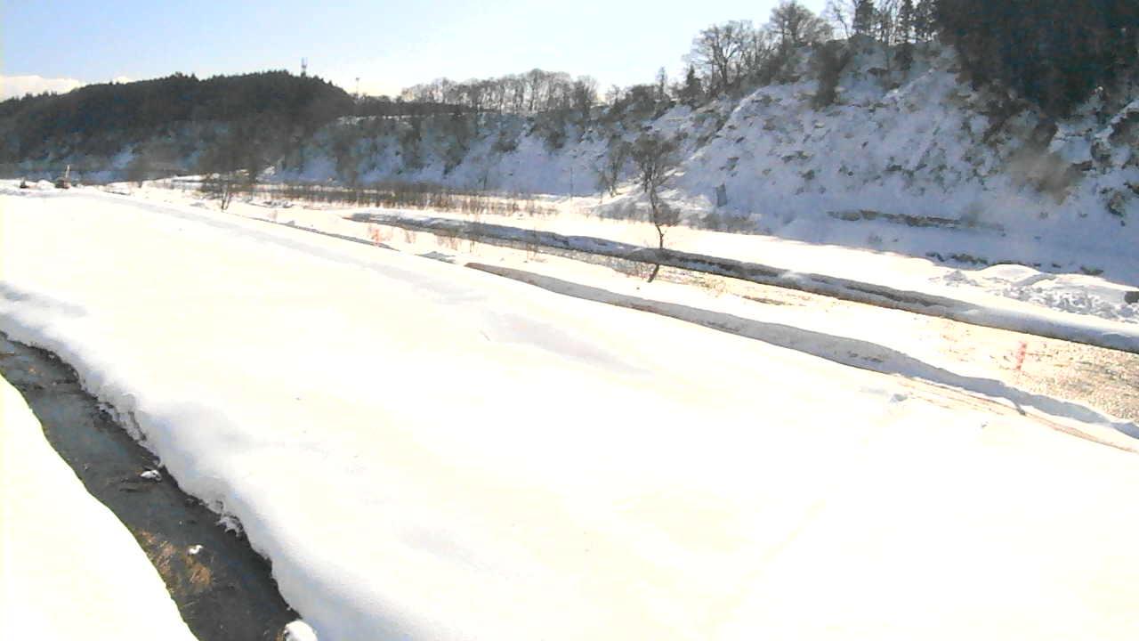 金山川 三枝 5.2k右岸のライブカメラ|山形県金山町のサムネイル