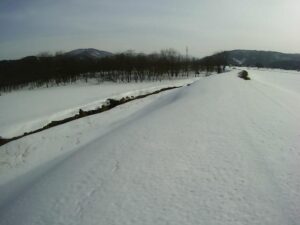 秋田県湯沢市 雄物川 文月橋付近 101.3k左岸のライブカメラ