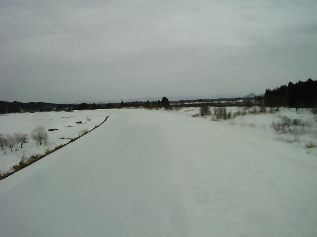 雄物川 協和峰吉川 46.6k右岸のライブカメラ|秋田県大仙市のサムネイル