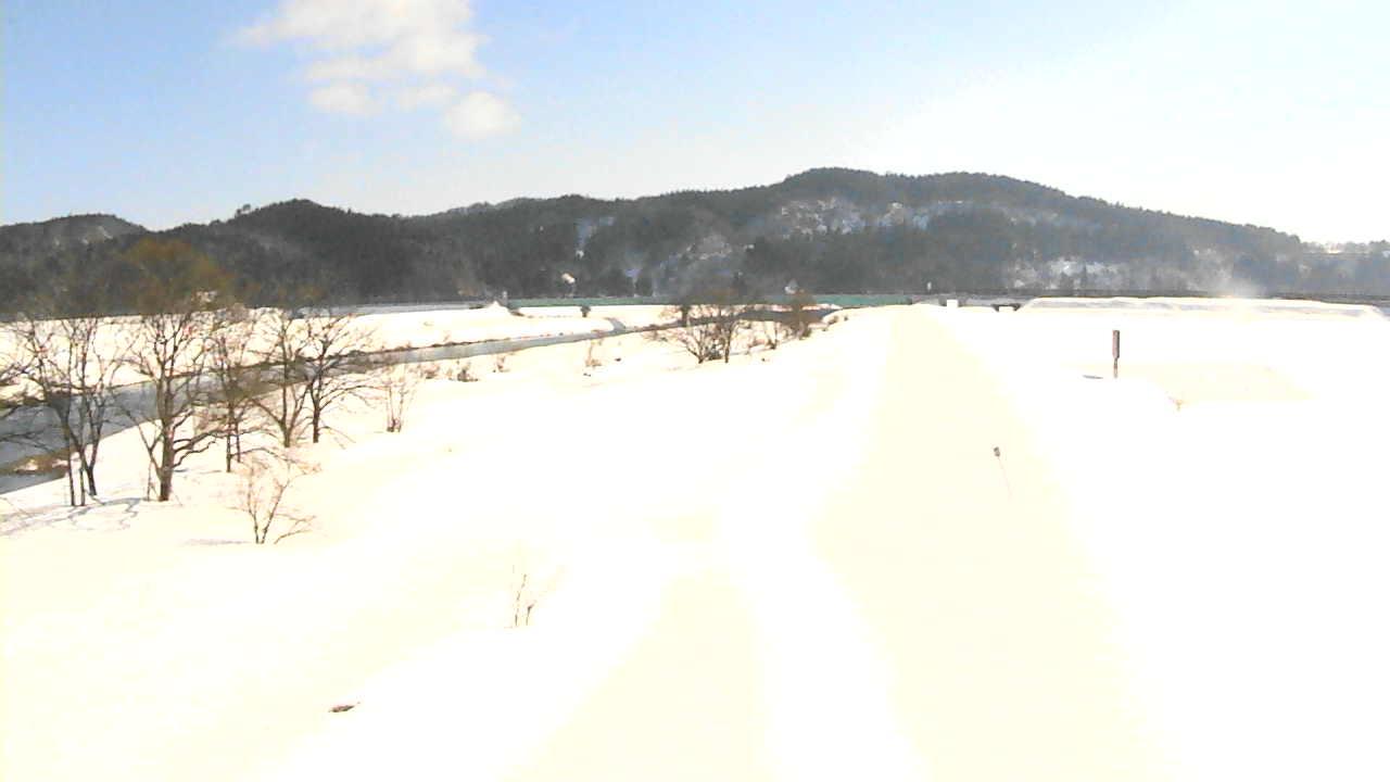 鮭川 津谷 2.6k右岸のライブカメラ|山形県戸沢村のサムネイル