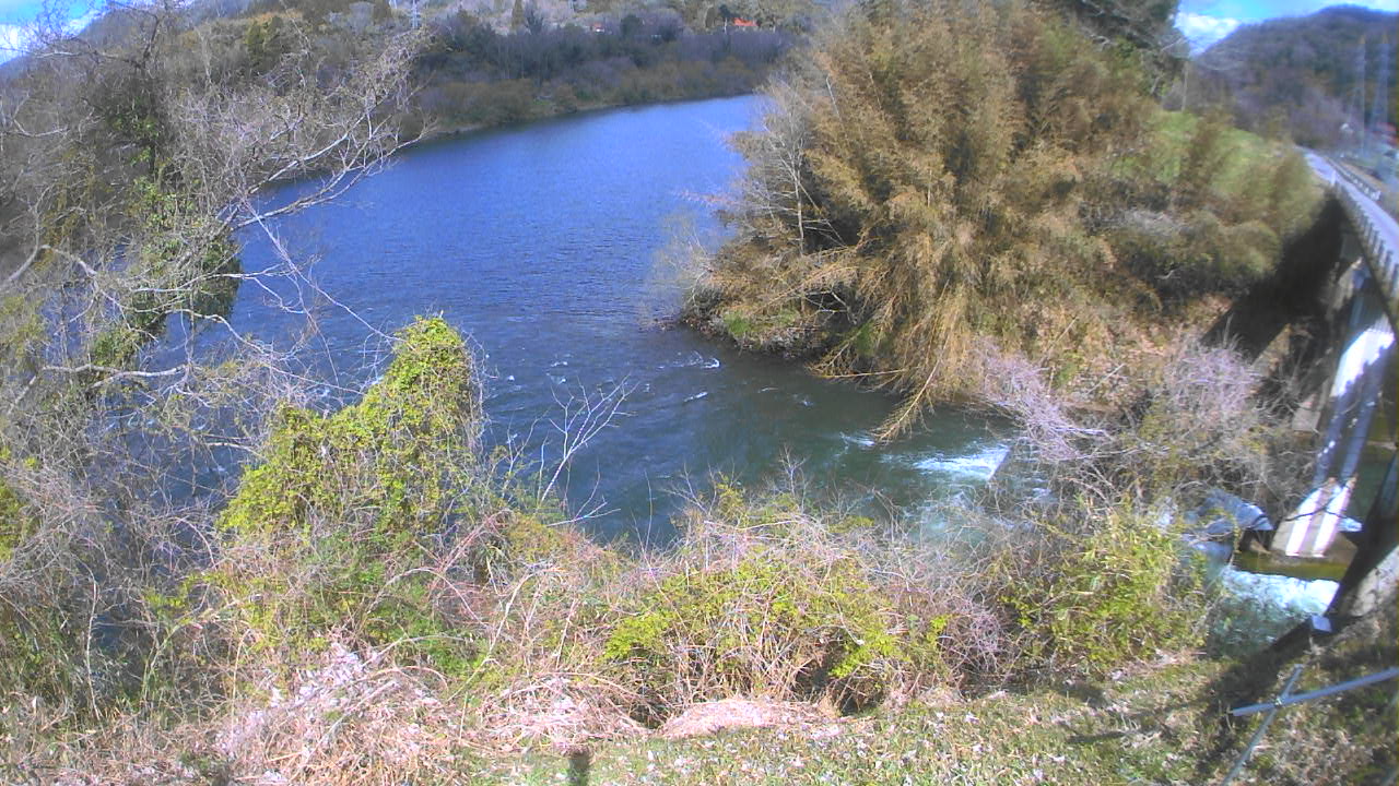 江の川 左岸 明塚47.8kのライブカメラ|島根県美郷町のサムネイル