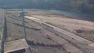 島根県江津市 江の川 左岸 川平8.8kのライブカメラ