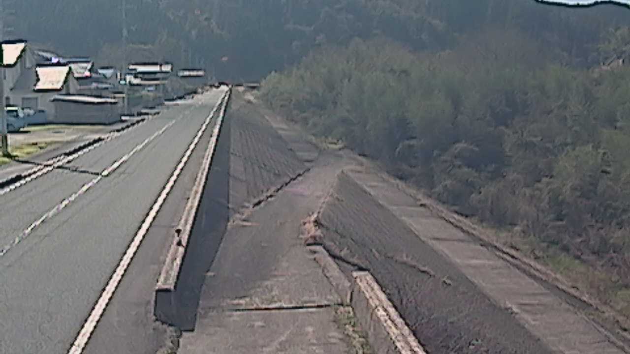 江の川 左岸 木路原36.6kのライブカメラ|島根県川本町のサムネイル